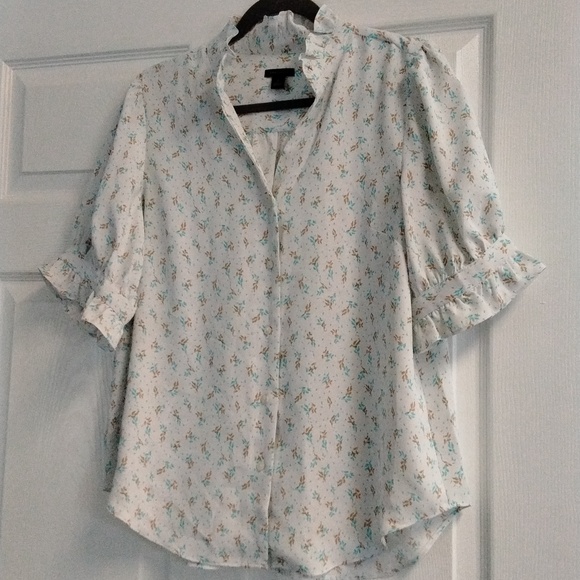 Ann Taylor White Flutter Sleeve Blouse with Mandarin Collar - Picture 5 of 7